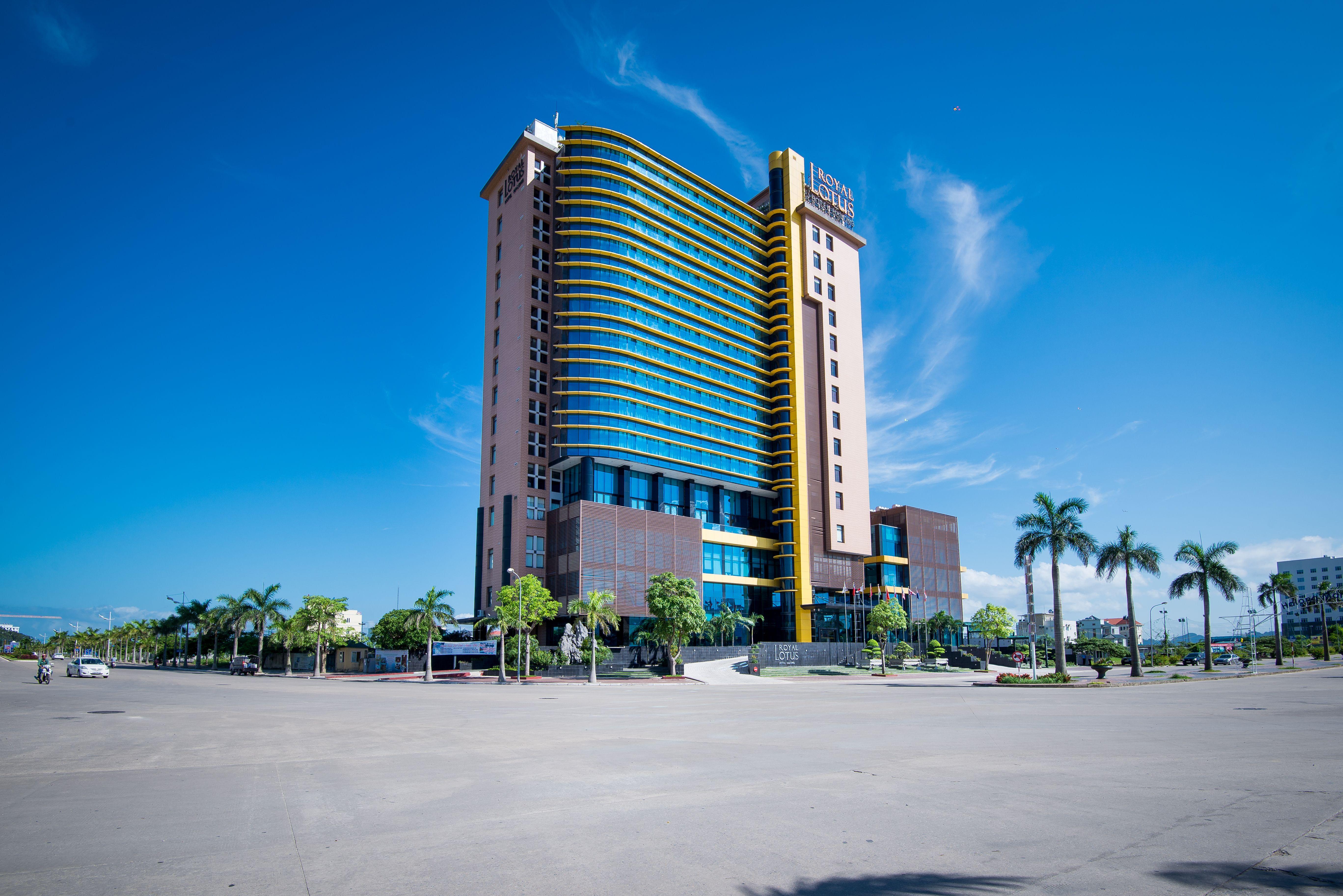 Royal Lotus Hotel Ha Long Exterior photo